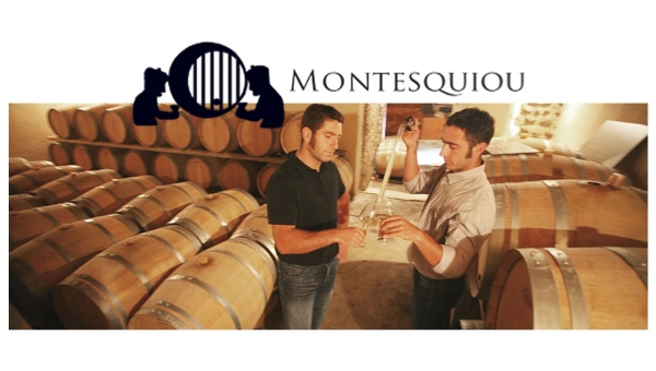 Domaine Montesquiou, réalise du Jurançon Moelleux et Jurançon Sec dans ce piémont plissé et accidenté, terre rude qui enfante de grands vins blanc